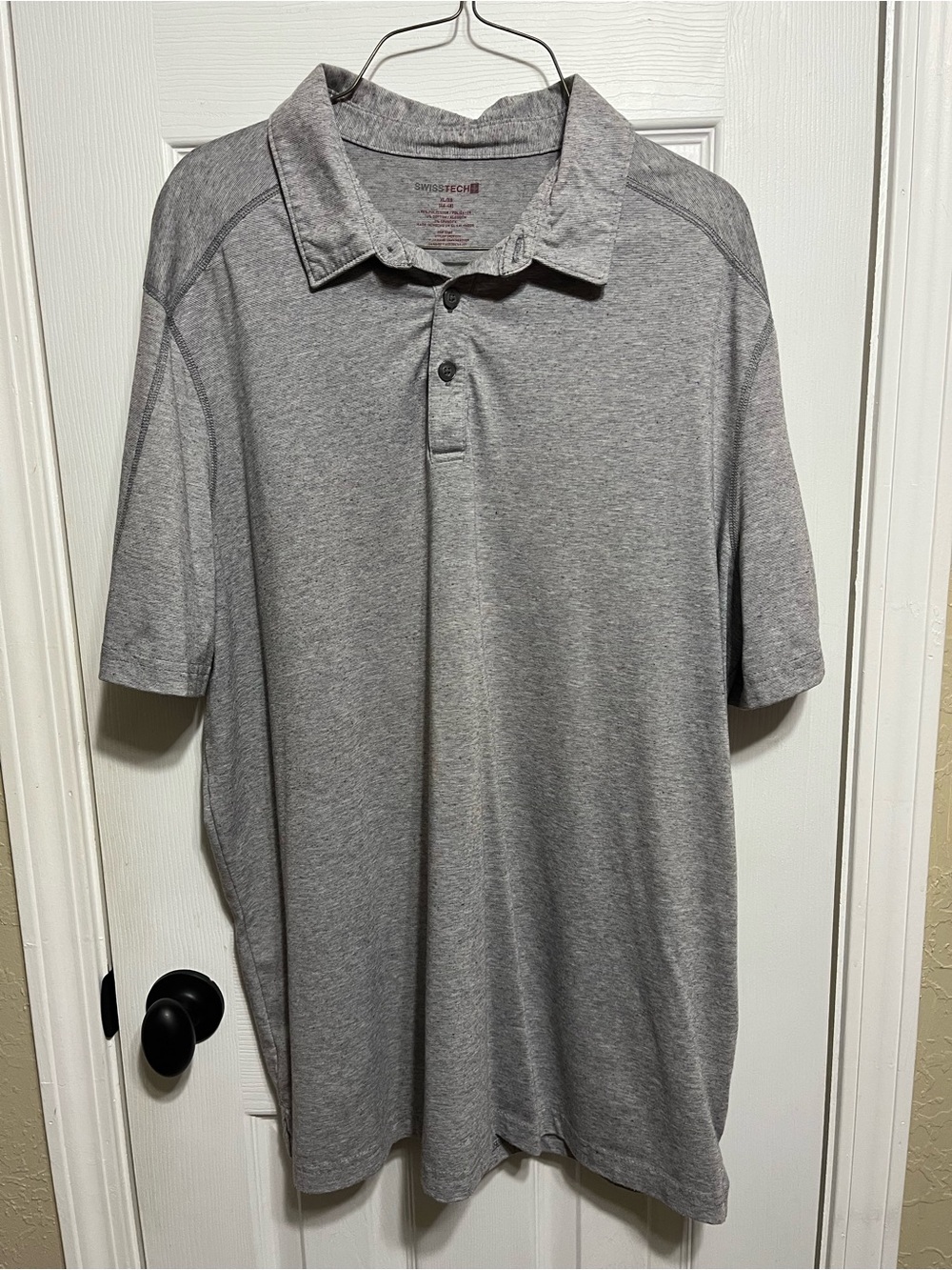 Swiss Tech Men's Light Gray Polo Shirt with Collar